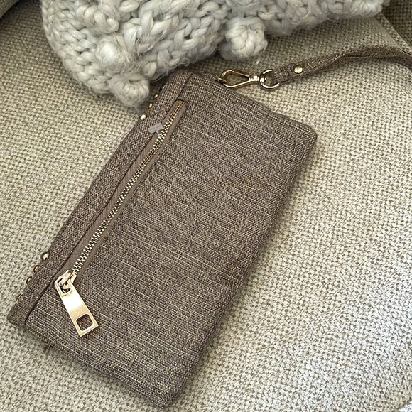 Bebe natural fibre wristlet - studded, in lovely condition! - Picture 7 of 7